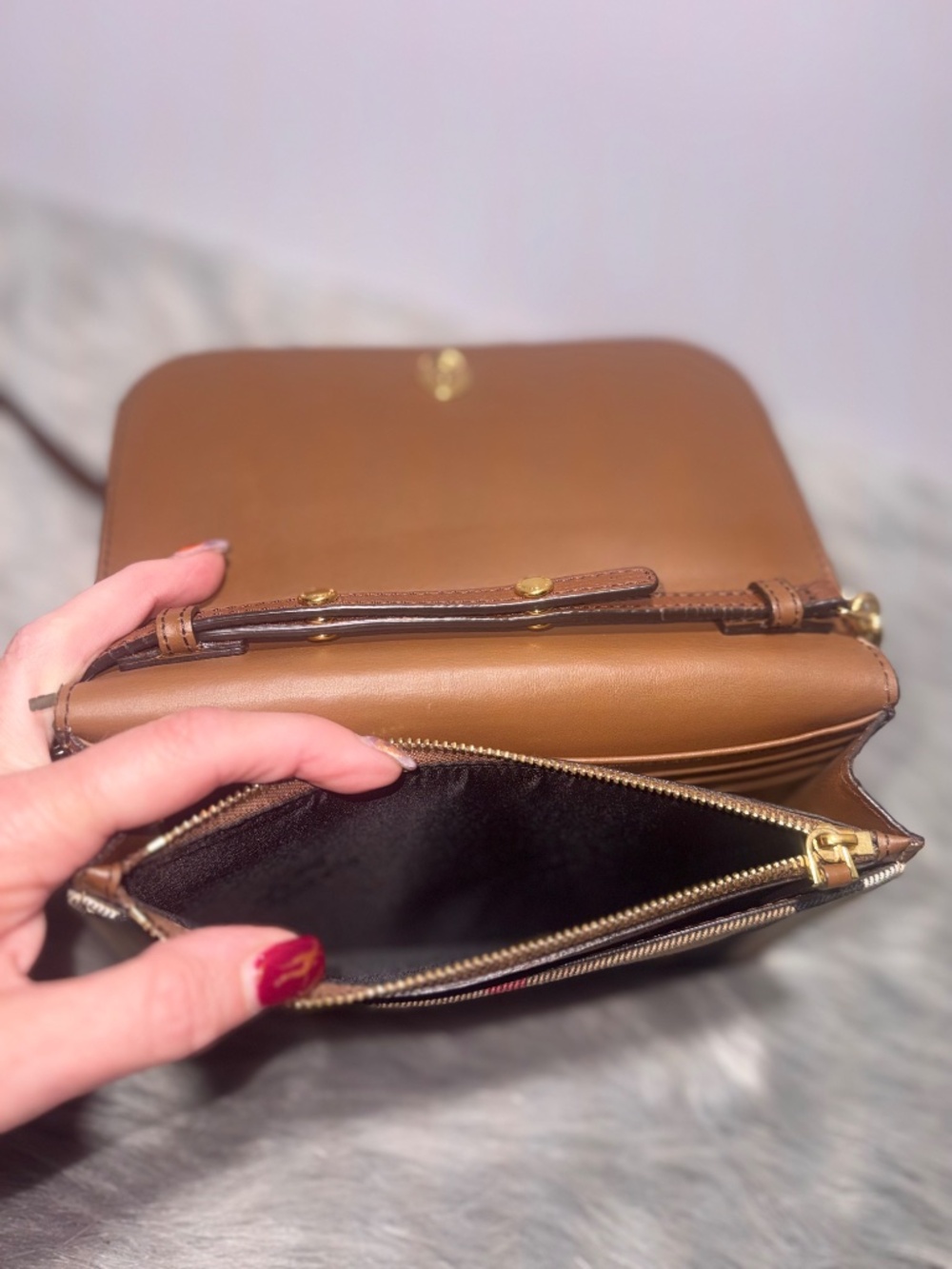 Burberry Hampshire Wallet on Chain w/COA - Picture 7 of 13
